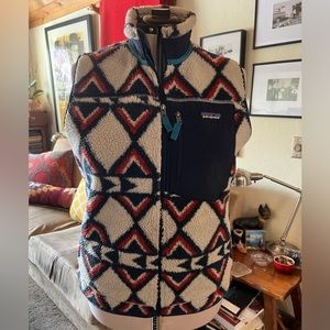 Patagonia Retro Vest with Navy and Red Print